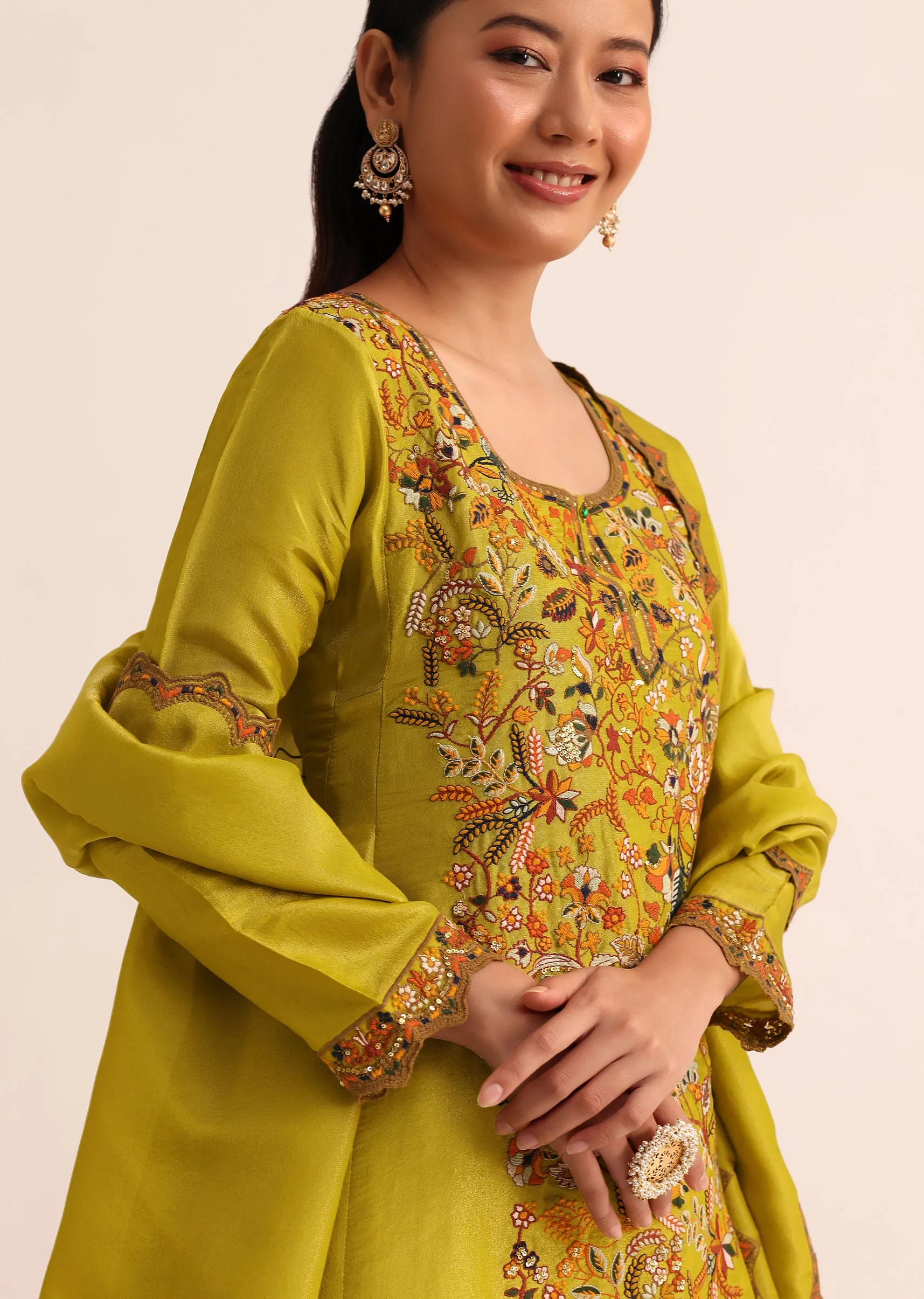 Green Tissue Kurta Set With Dupatta In Thread Work