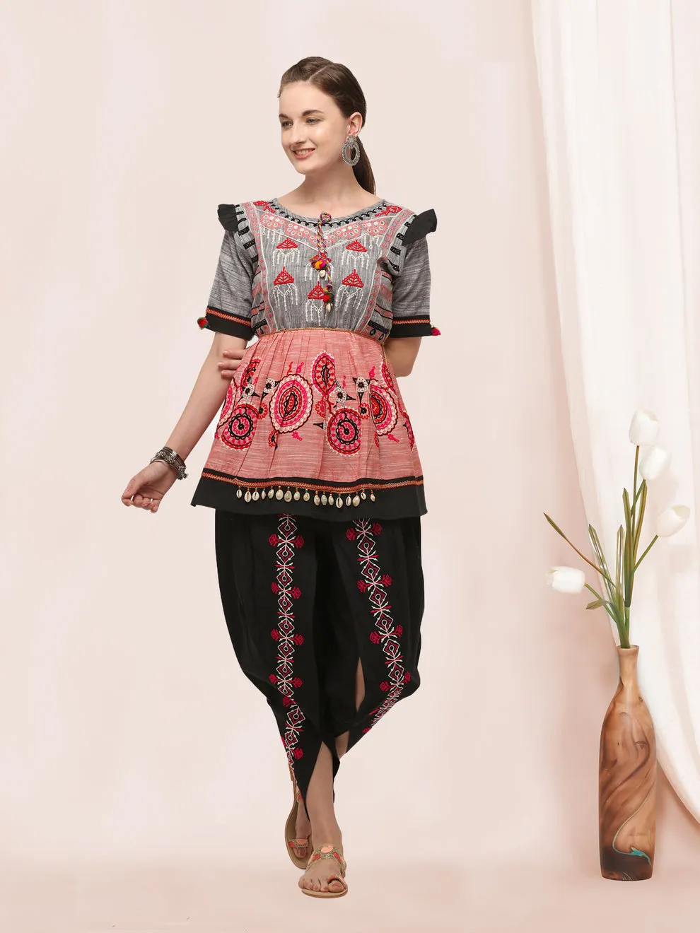 Navratri Garba Garba Special Kedia and Tulip Pants for Women's