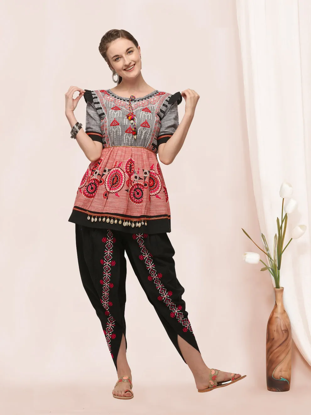 Navratri Garba Garba Special Kedia and Tulip Pants for Women's
