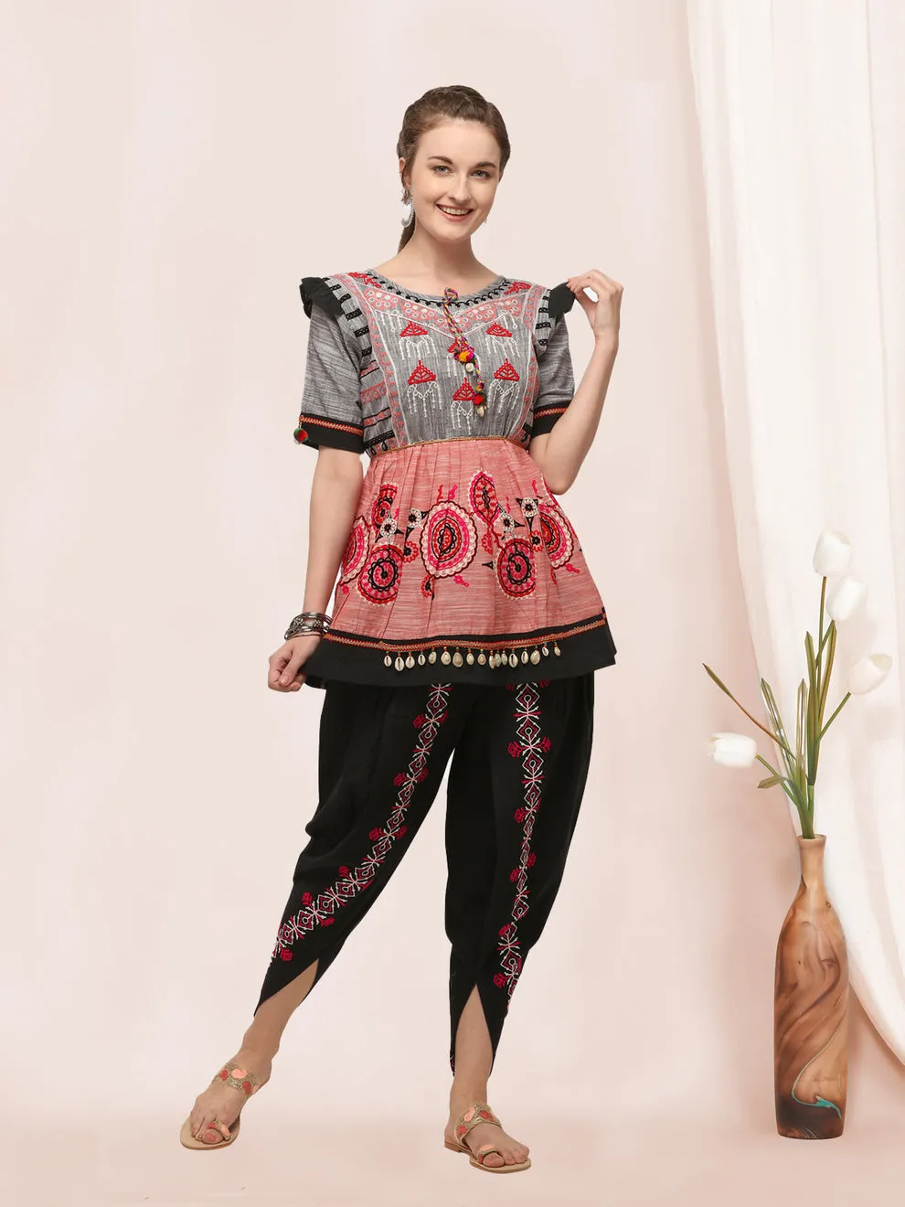 Navratri Garba Garba Special Kedia and Tulip Pants for Women's